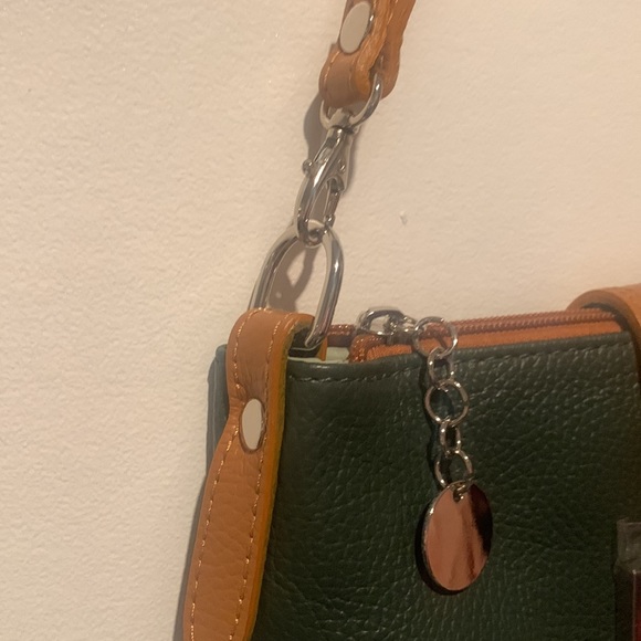Roberta Rossi Genuine Leather Made in Italy Single Strap/Crossbody Bag. - Picture 4 of 11